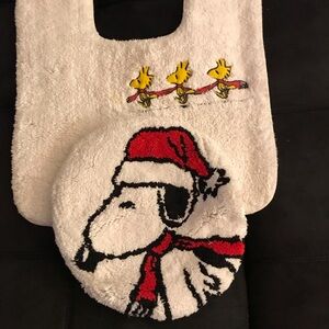 Charlie Brown Peanuts Christmas Toilet Lid and Rug Set